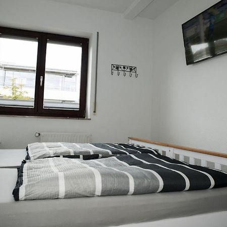 Exklusive Ferienwohnung Mit Balkon, 2 Schlafzimmer Im Haus Sertuerner Einbeck Exterior foto